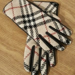 Burberry gloves